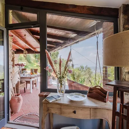 In With Tuscan Wine Views * Pescia