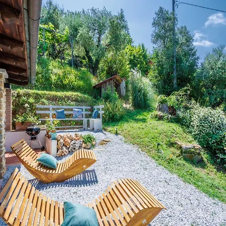 Vila In With Tuscan Wine Views *
